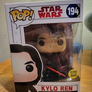 Star Wars Kylo Ren The Last Jedi Glow in the Dark Funko Pop